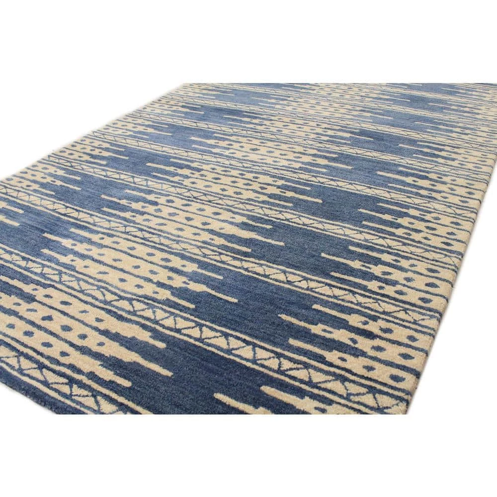 Chelsea Azure 8 ft. x 10 ft. (7'6" x 9'6") Geometric Contemporary Area Rug by BASHIAN 4 Chelsea Azure 8 ft. x 10 ft. (7'6" x 9'6") Geometric Contemporary Area Rug by BASHIAN - Image 4