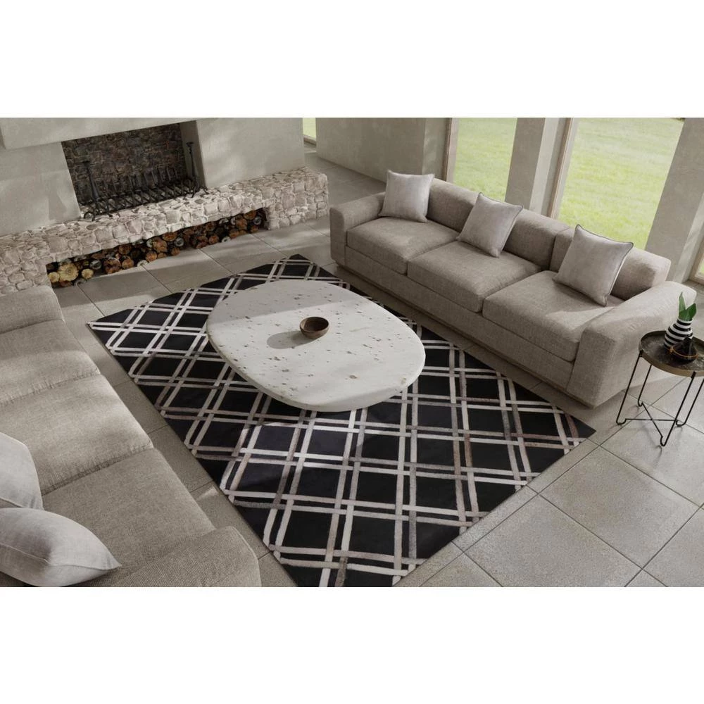 Santa Fe Black 4 ft. x 6 ft. Geometric Contemporary Accent Rug by BASHIAN 6 Santa Fe Black 4 ft. x 6 ft. Geometric Contemporary Accent Rug by BASHIAN - Image 6