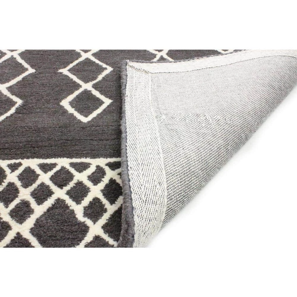 Chelsea Charcoal 10 ft. x 14 ft. (9'6" x 13'6") Moroccan Contemporary Area Rug by BASHIAN 3 Chelsea Charcoal 10 ft. x 14 ft. (9'6" x 13'6") Moroccan Contemporary Area Rug by BASHIAN - Image 3